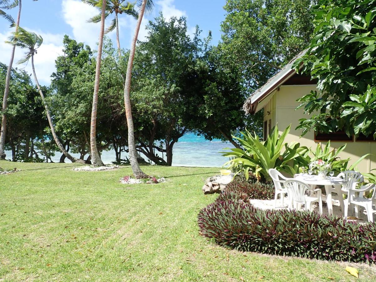 Whispering Palms - Absolute Beachfront Villas Port Vila Exterior photo