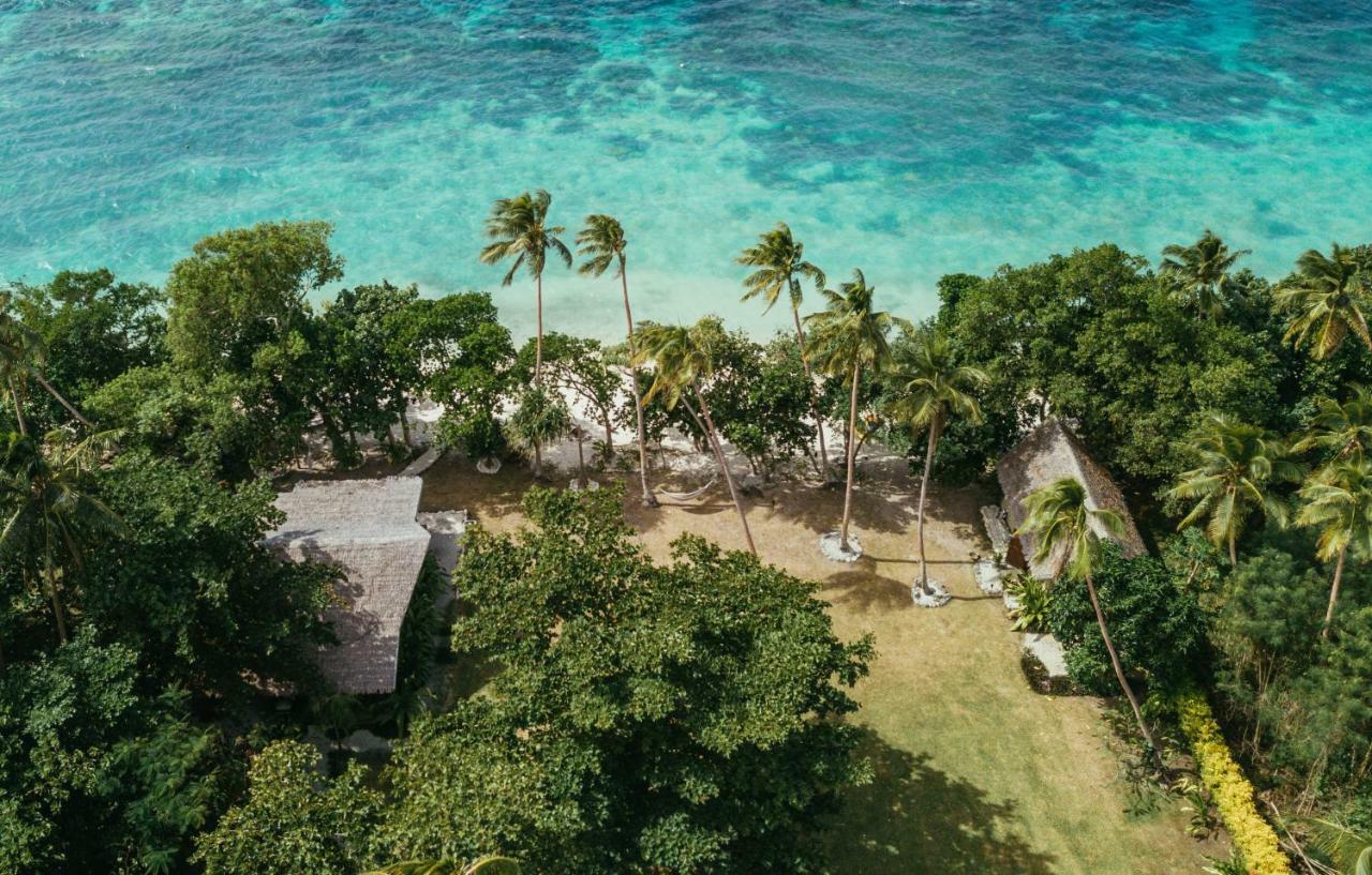 Whispering Palms - Absolute Beachfront Villas Port Vila Exterior photo